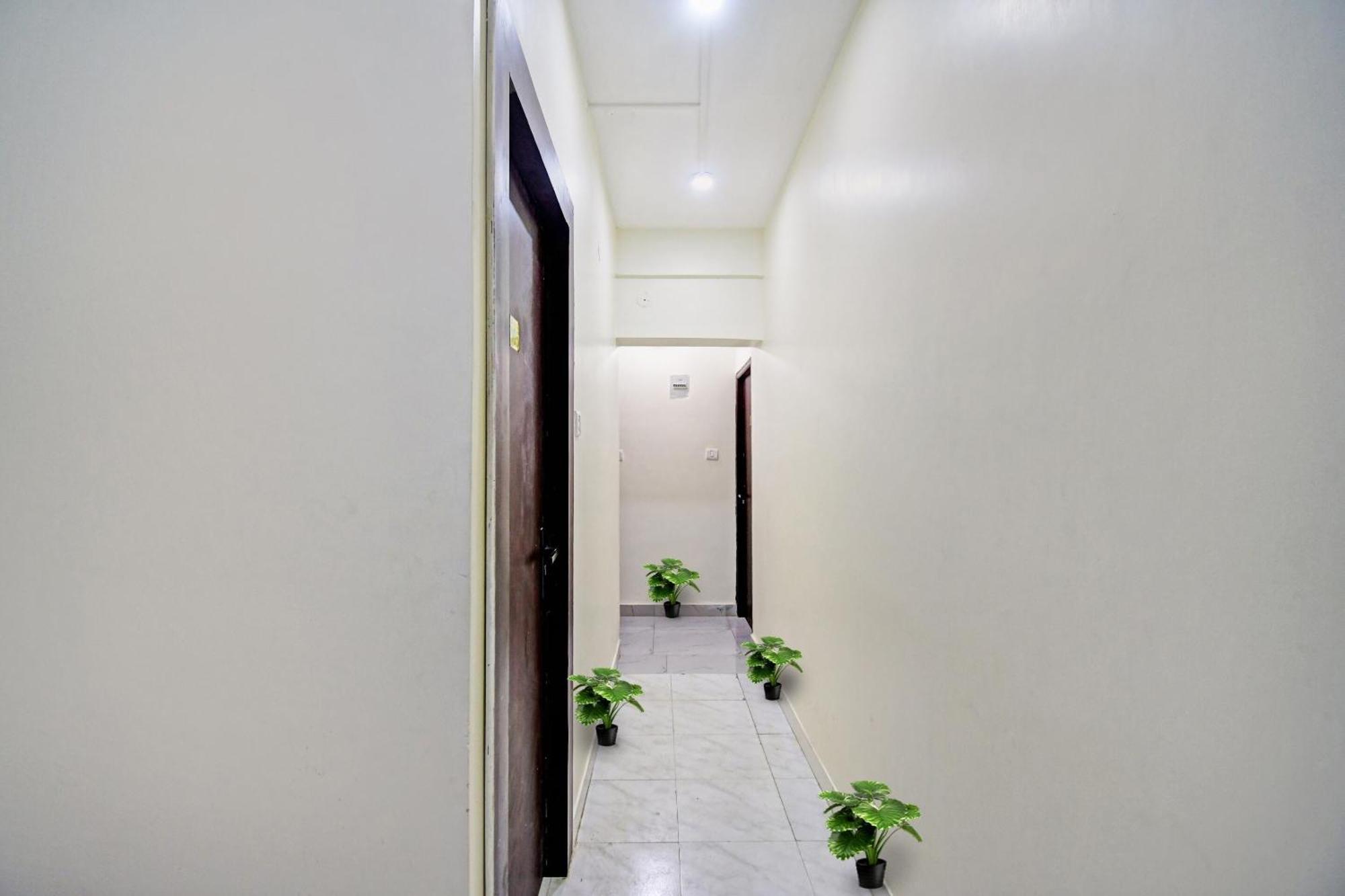 Collection O Green Leaf Near Acropolis Mall Jādabpur Exterior foto